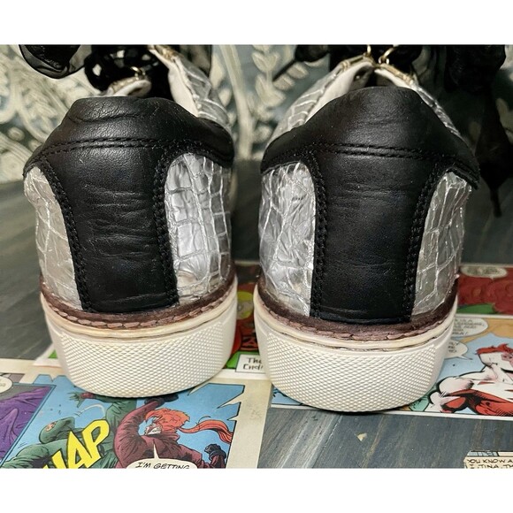 Johnston & Murphy Silver Sz7 Leather Snakeskin Sneakers Callie Lace Up True foam - Picture 5 of 9